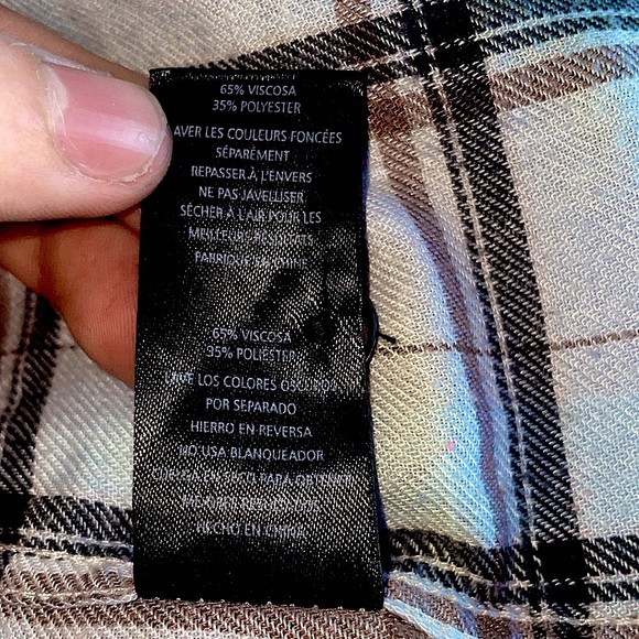 PreOwned Like New Blue Ocean Color Flannel Size Medium  Lost Company. - Picture 9 of 11